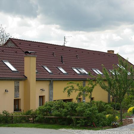 Ferienwohnung Farma Moulisovych Nezvestice Exterior foto